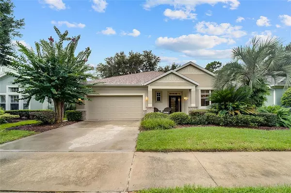 102 OVERTON GARDENS LN, Deland, FL 32724