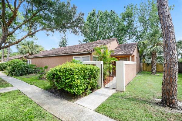 668 MONTEGO BAY CT #668, Winter Park, FL 32792