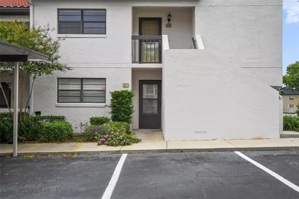 210 KILLARNEY BAY COURT CT #6-1, Winter Park, FL 32789