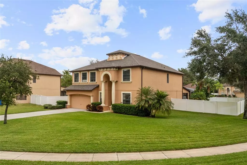 Oviedo, FL 32765,835 COUNTRY CHARM CIR