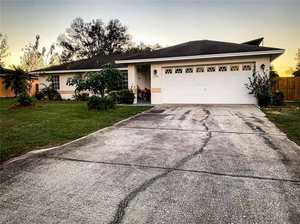 Lakeland, FL 33810,7936 APACHE LN