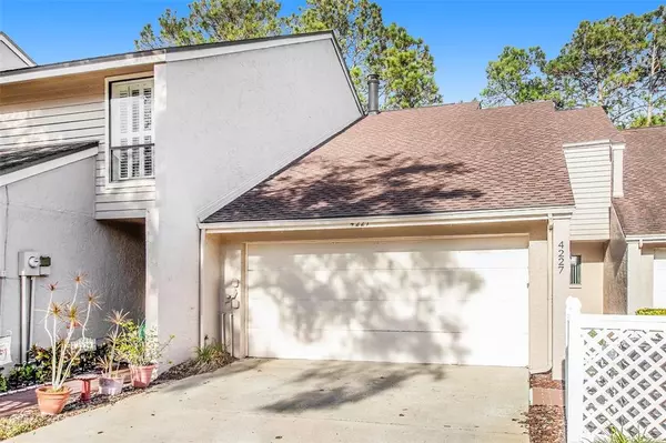 4227 HARTWOOD LN, Tampa, FL 33618