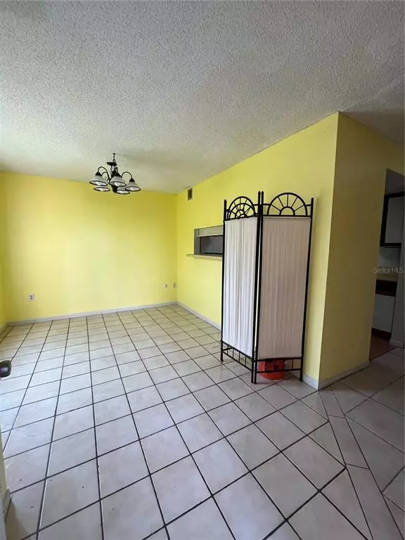 St Petersburg, FL 33702,9960 5TH ST N #101