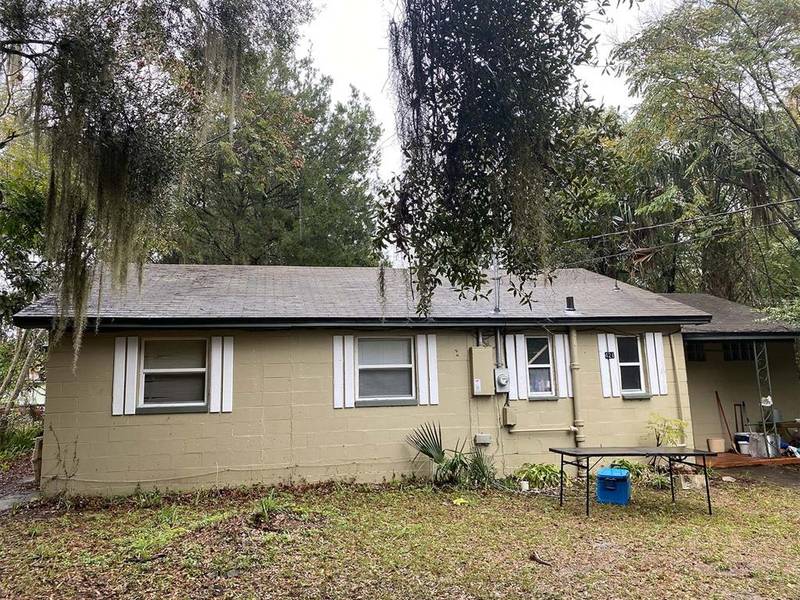 421 W CAROLINA AVE, Deland, FL 32720