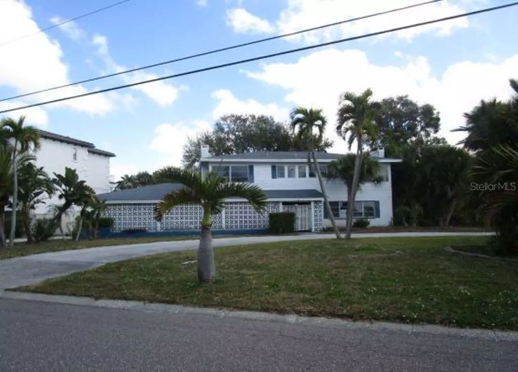 Clearwater Beach, FL 33767,500 WINDWARD PASSAGE