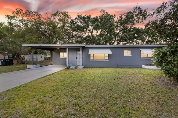 5933 CHIPOLA CIR, Orlando, FL 32809