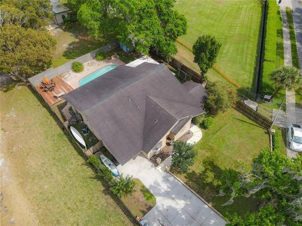 2588 LAKE HOWELL LN, Winter Park, FL 32792