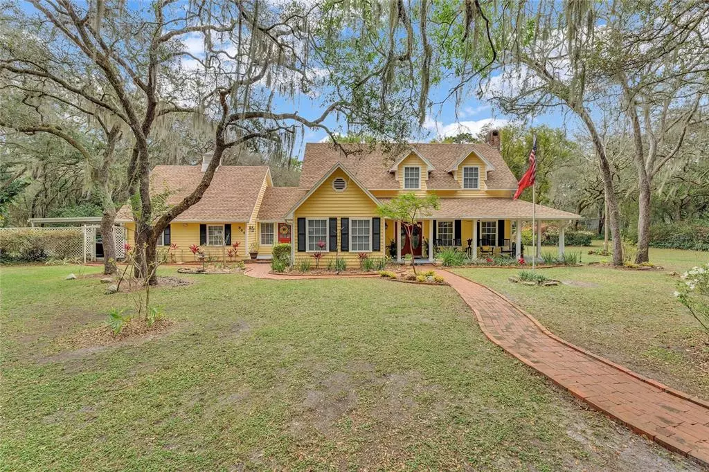 Chuluota, FL 32766,864 SNOW QUEEN DR