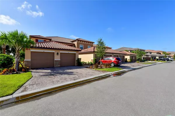 Bradenton, FL 34211,13732 MESSINA LOOP #201