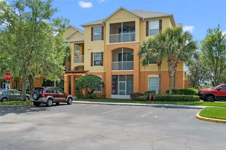 8660 BUCCILLI DR #206, Orlando, FL 32829