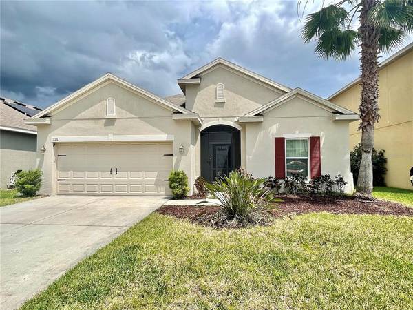 1126 WHITE WATER BAY DR, Groveland, FL 34736