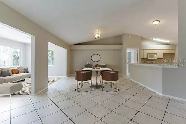 Sarasota, FL 34235,4688 HAMLETS GROVE DR