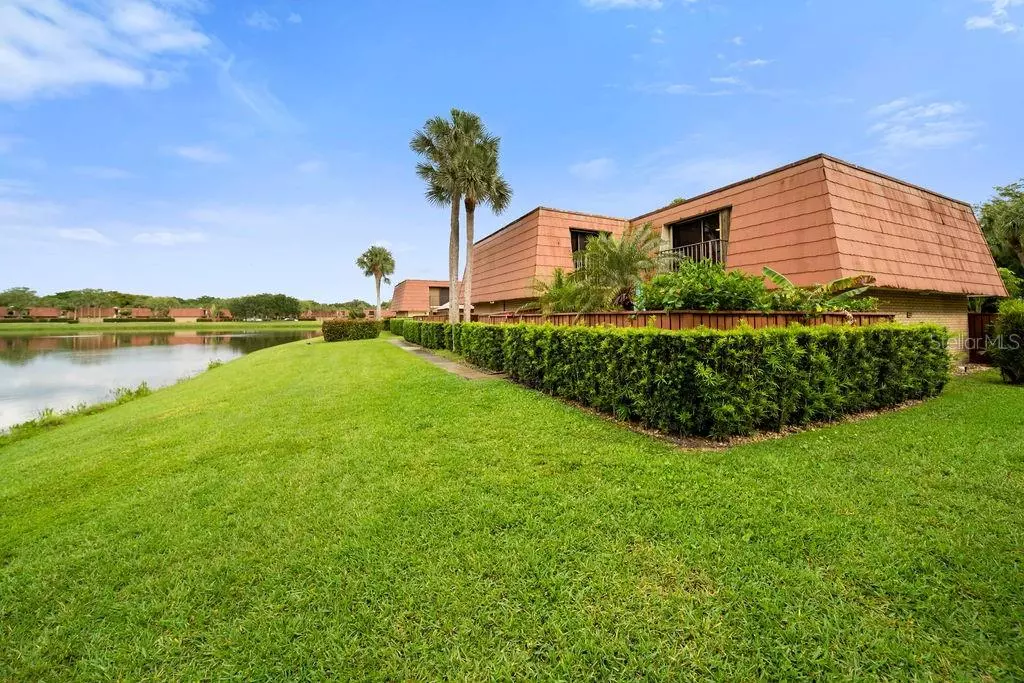 Boynton Beach, FL 33436,305 BUTTONWOOD LN