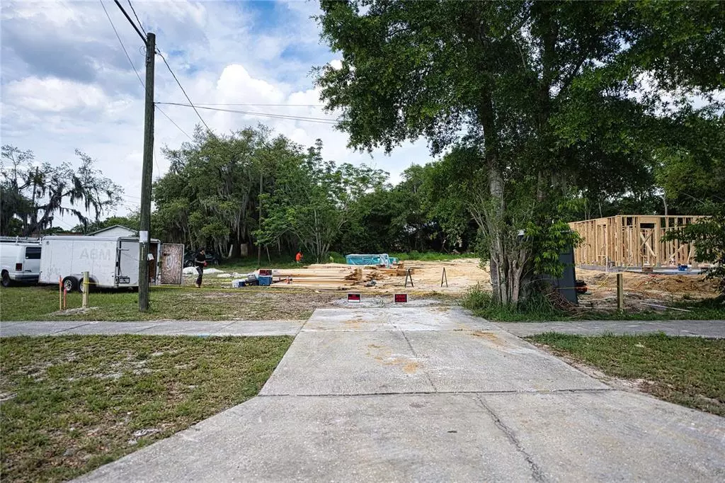 Apopka, FL 32703,137 W G H WASHINGTON ST