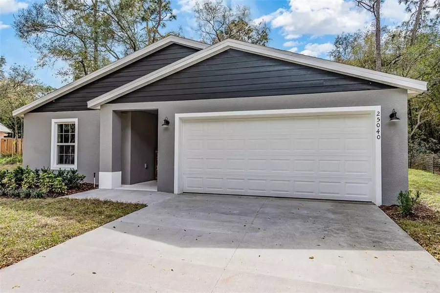 207 FOREST PARK LN, Lady Lake, FL 32159