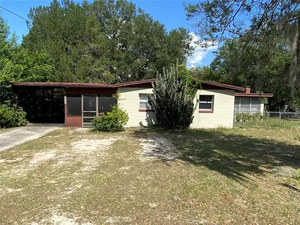 809 PLUMOSA AVE, Fruitland Park, FL 34731