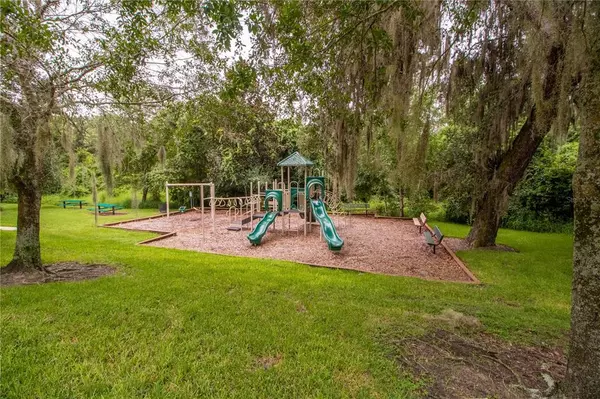 Apopka, FL 32712,555 SANCTUARY GOLF PL