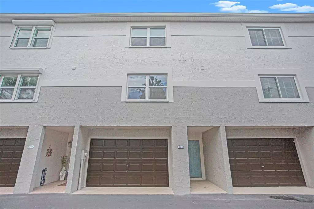 Tierra Verde, FL 33715,521 PINELLAS BAYWAY S #204