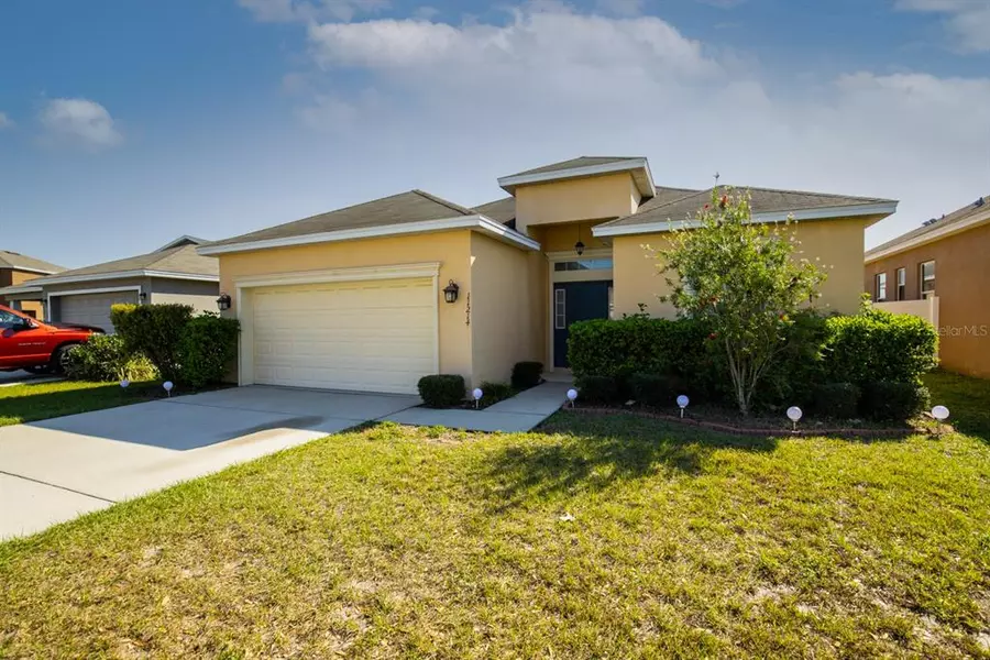 11214 SOUTHWIND LAKE DR, Gibsonton, FL 33534