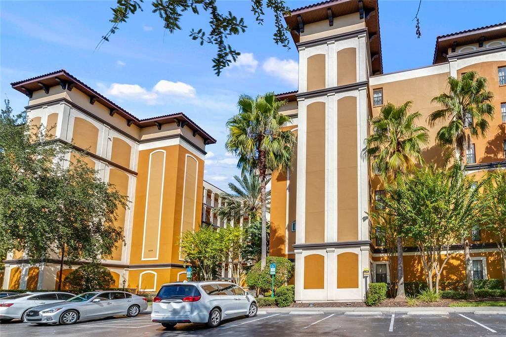12539 FLORIDAYS RESORT DR #302,  Orlando,  FL 32821