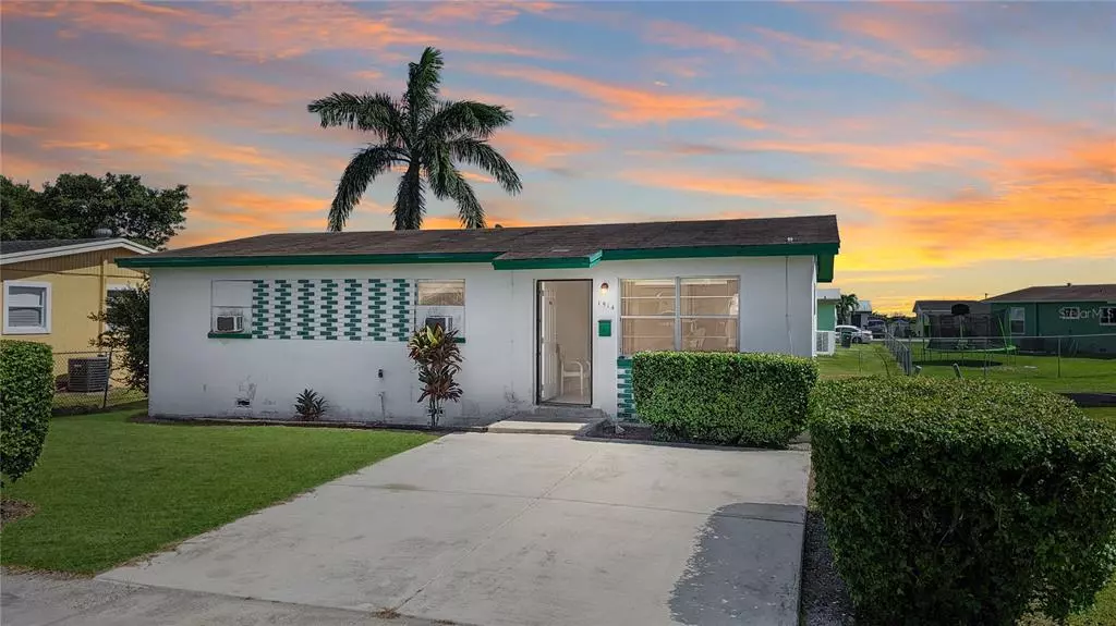 1514 SINGLETARY AVE, Pahokee, FL 33476