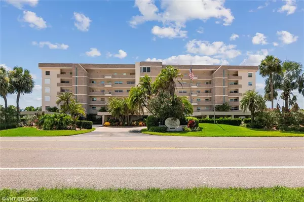 Longboat Key, FL 34228,4325 GULF OF MEXICO DR #307