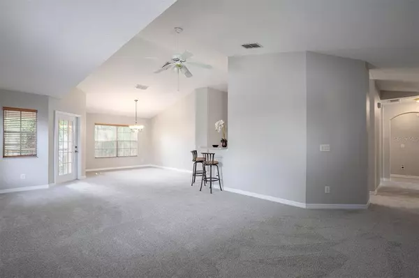 Oviedo, FL 32765,3699 OAKDALE CIR #201