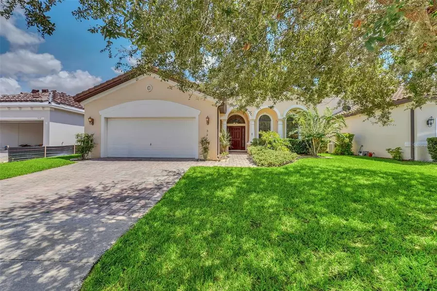 327 VILLA SORRENTO CIR, Haines City, FL 33844