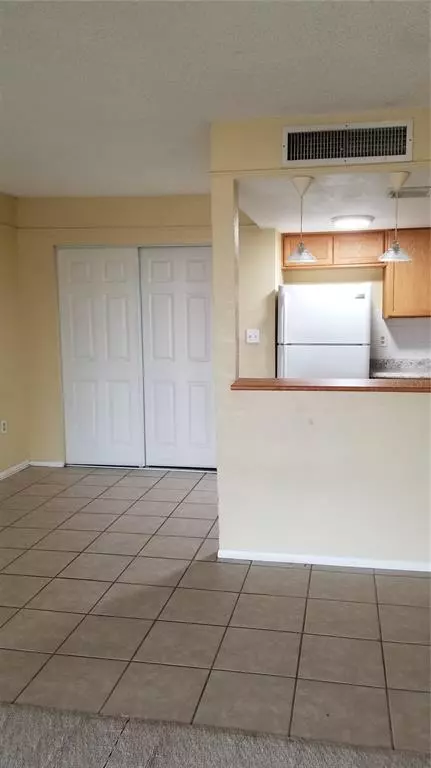 Altamonte Springs, FL 32701,586 ORANGE DR #122