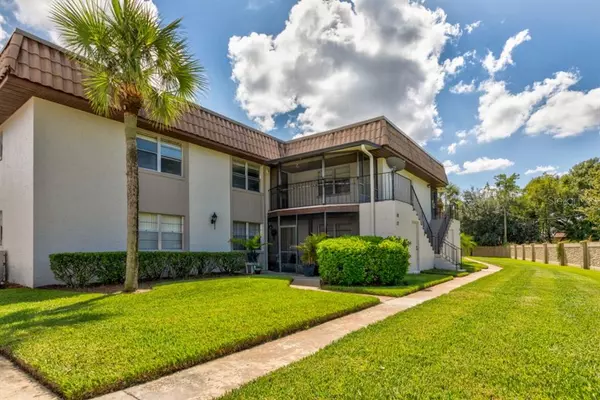 18 WINDTREE LN #201, Winter Garden, FL 34787