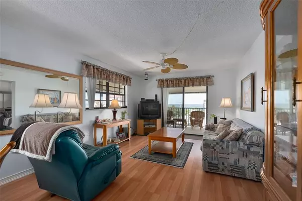 Cocoa Beach, FL 32931,4105 OCEAN BEACH BLVD #526