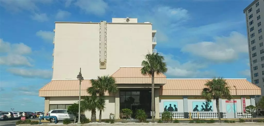 Daytona Beach Shores, FL 32118,2043 S ATLANTIC AVE #704