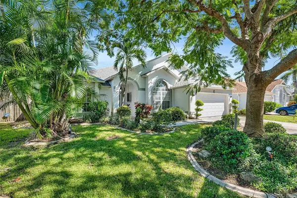 2147 HEDGEROW DR, Merritt Island, FL 32953