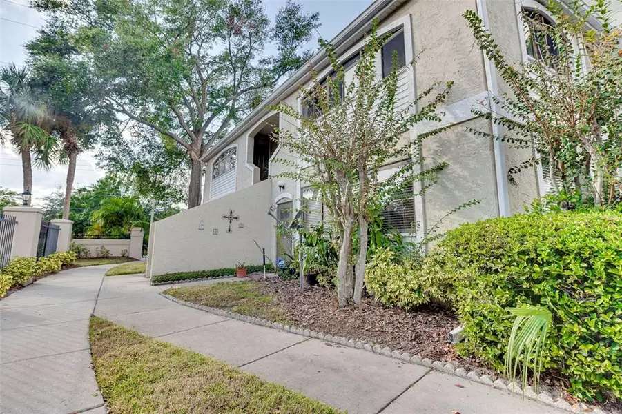 2966 S SEMORAN BLVD #1605, Orlando, FL 32822