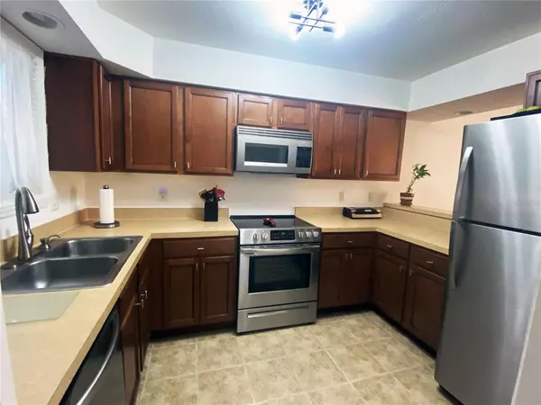 Altamonte Springs, FL 32714,940 DOUGLAS AVE #144