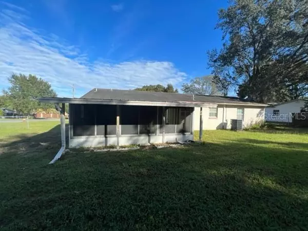 Fruitland Park, FL 34731,402 TROPIC CIR