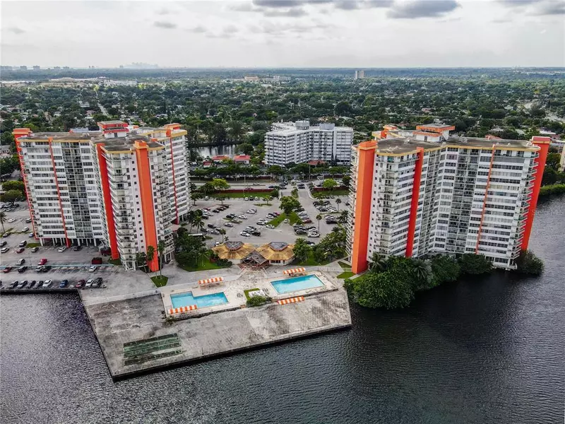 1351 NE MIAMI GARDENS DR #723E, Miami, FL 33179