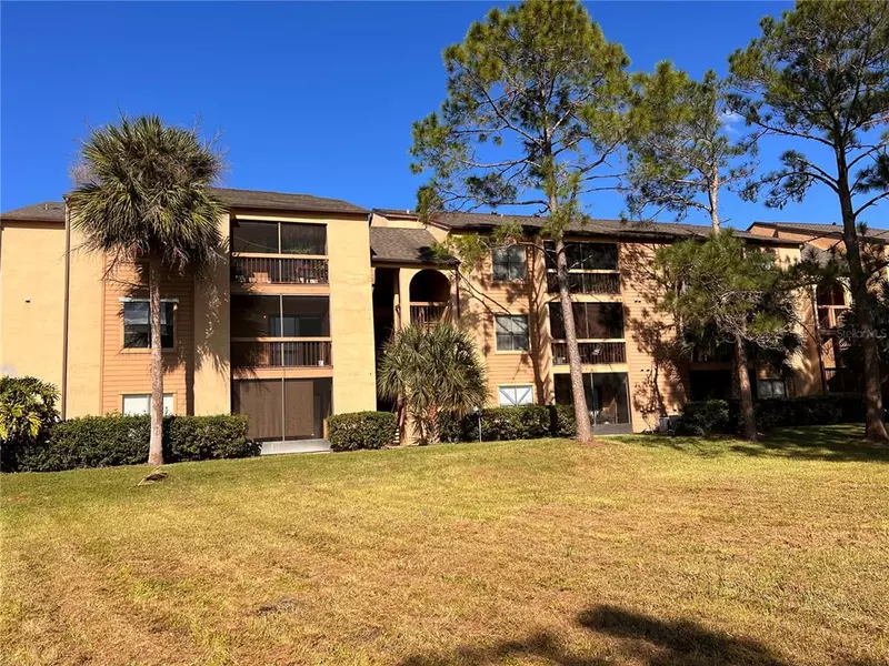 2202 CASCADES BLVD #208, Kissimmee, FL 34741