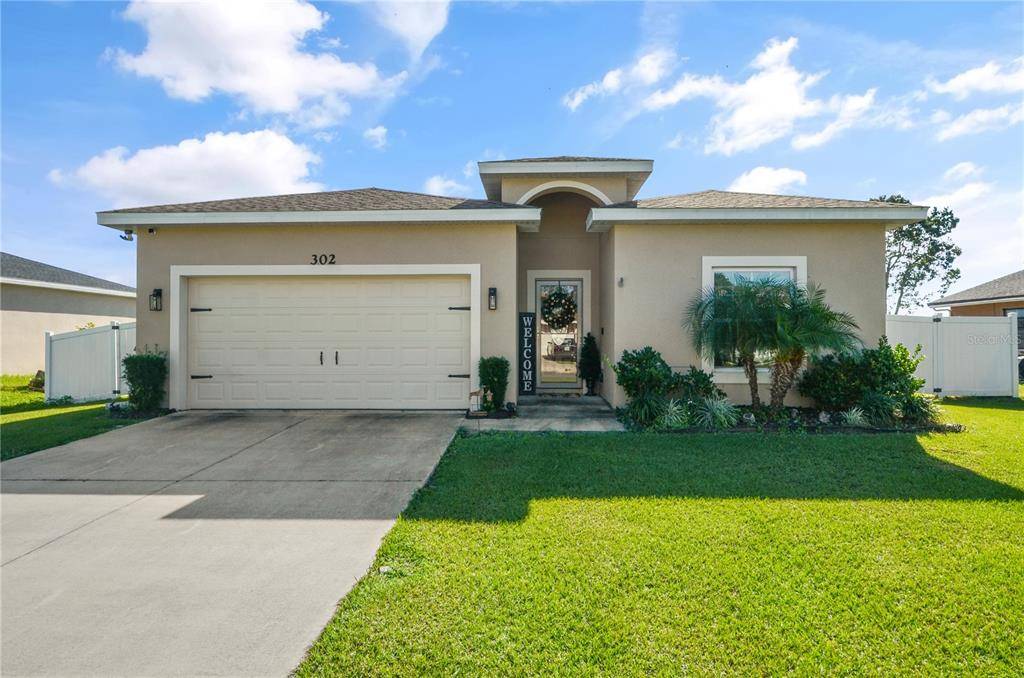 302 LARKSPUR CT, Kissimmee, FL 34743