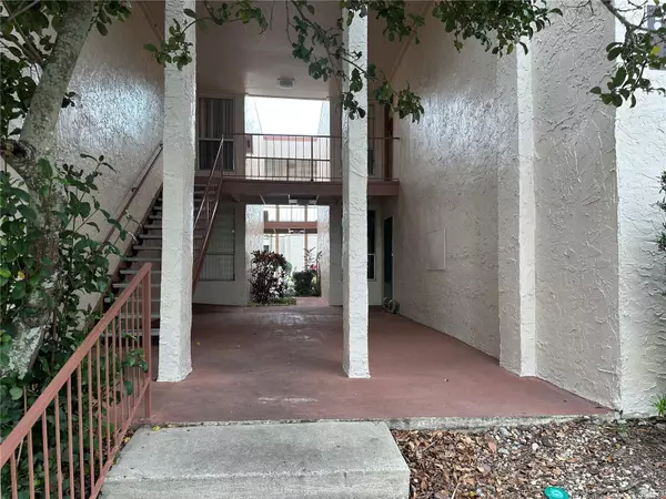 Altamonte Springs, FL 32701,544 ORANGE DR #10