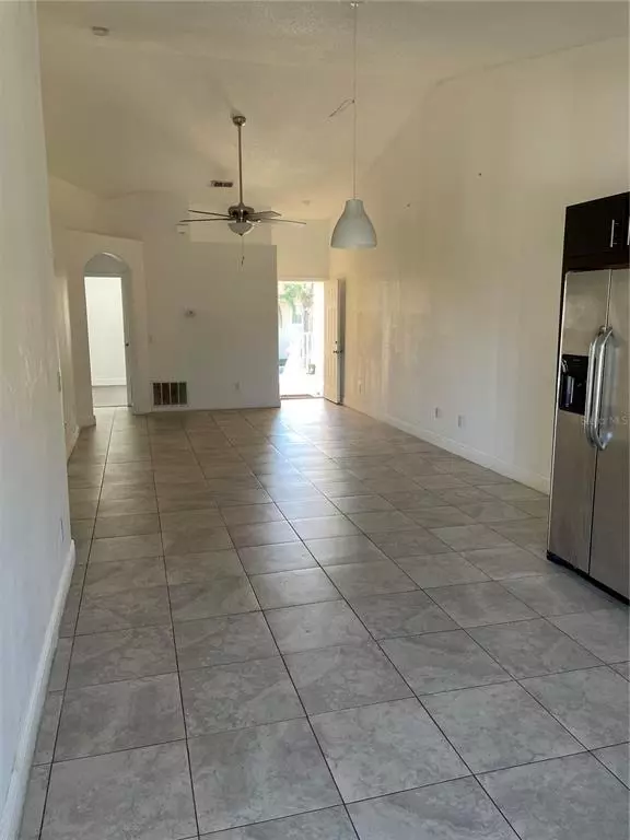 Orlando, FL 32824,13439 FAIRWAY GLEN DR #203