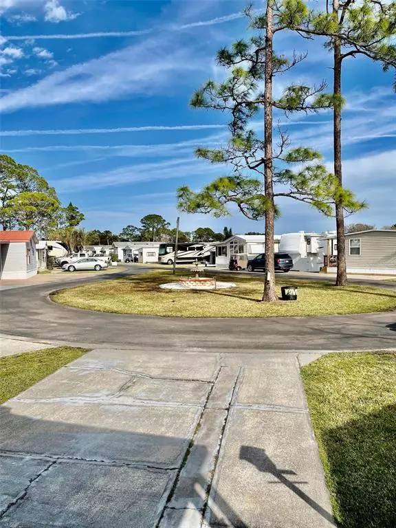 Osteen, FL 32764,76 EAGLE PT S