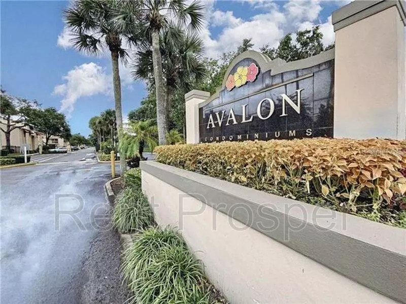 4267 S SEMORAN BLVD #14, Orlando, FL 32822