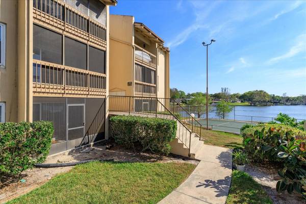 618 ORANGE DR #210, Altamonte Springs, FL 32701