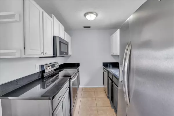 5111 KEMPSTON DR Orlando, FL 32812