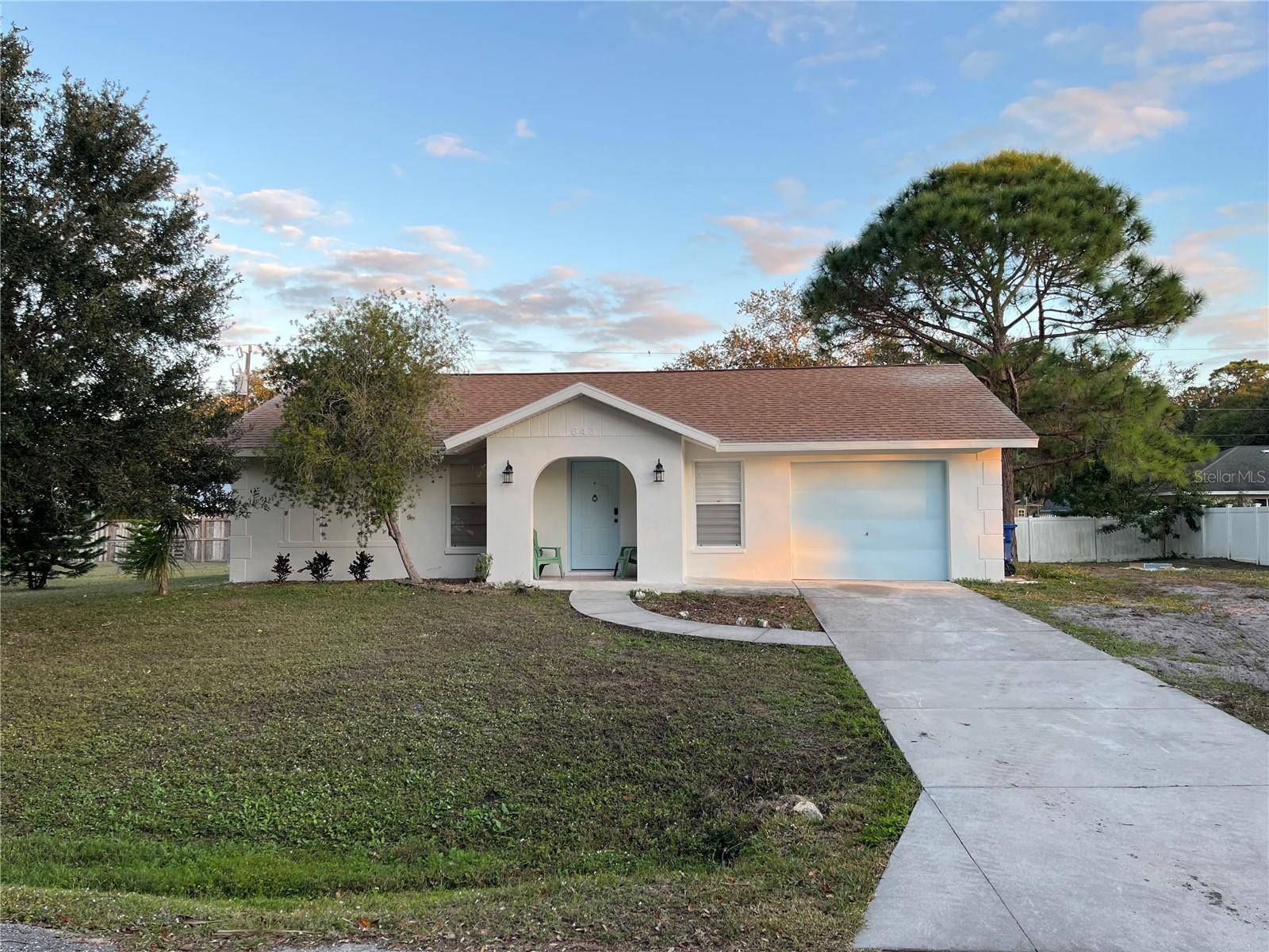 643 MOBILE RD, Venice, FL 34293