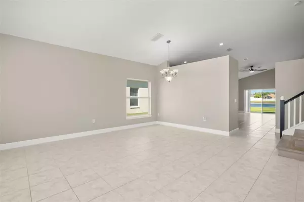 Kissimmee, FL 34741,738 HACIENDA CIR