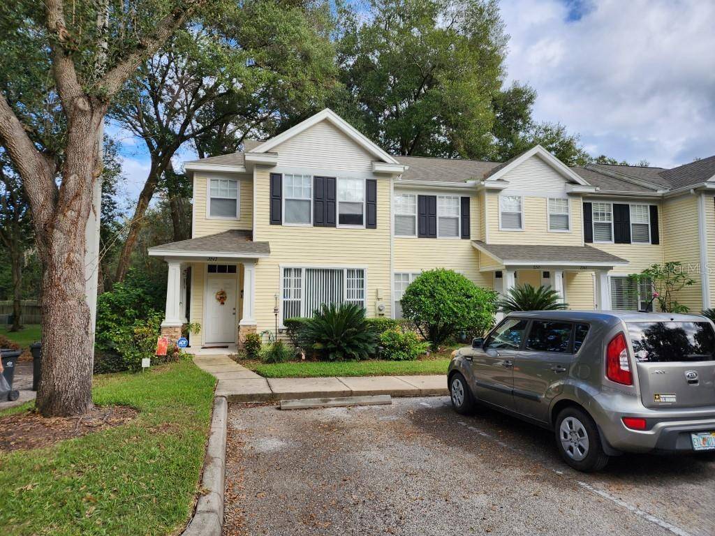 2247 GOLDEN OAK LN, Valrico, FL 33594