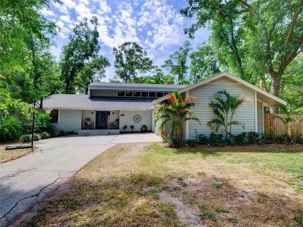 Apopka, FL 32712,852 HICKORY KNOLL CT