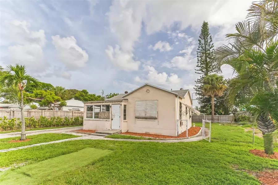 50 E 24TH ST, Riviera Beach, FL 33404